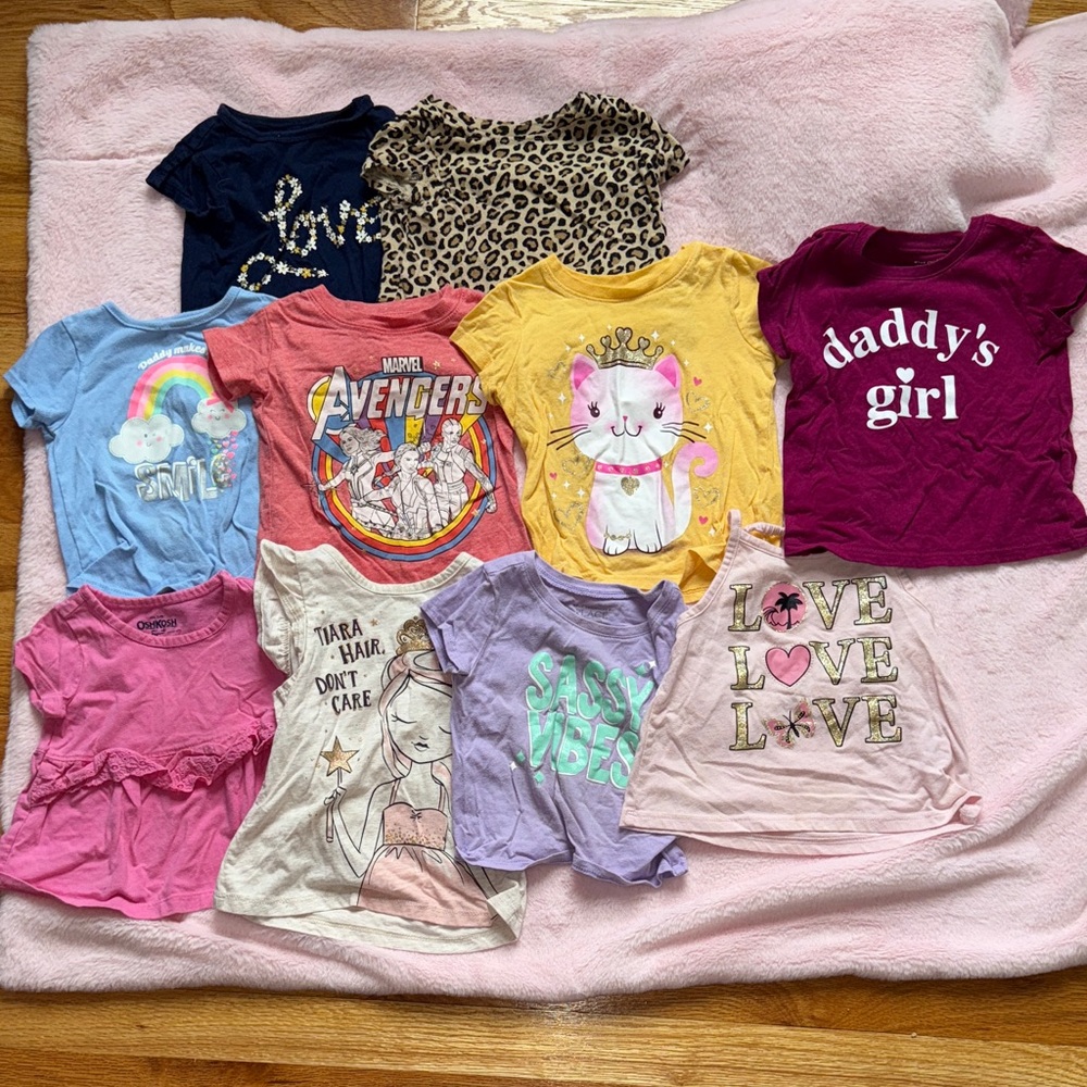 ***30 count*** Girls short sleeves** Bundle 5+ items and name your offer!!! 💖💞